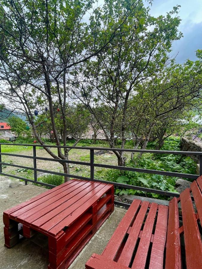 Hotel Piligrim Kazbegi Exterior foto